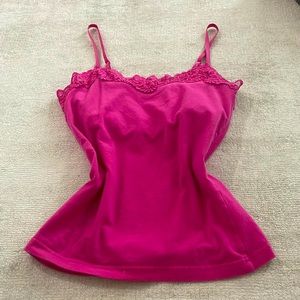 pink lace tank top !